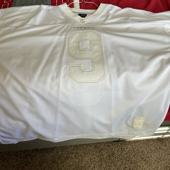 Tony Romo Jersey - Picture 1 of 3